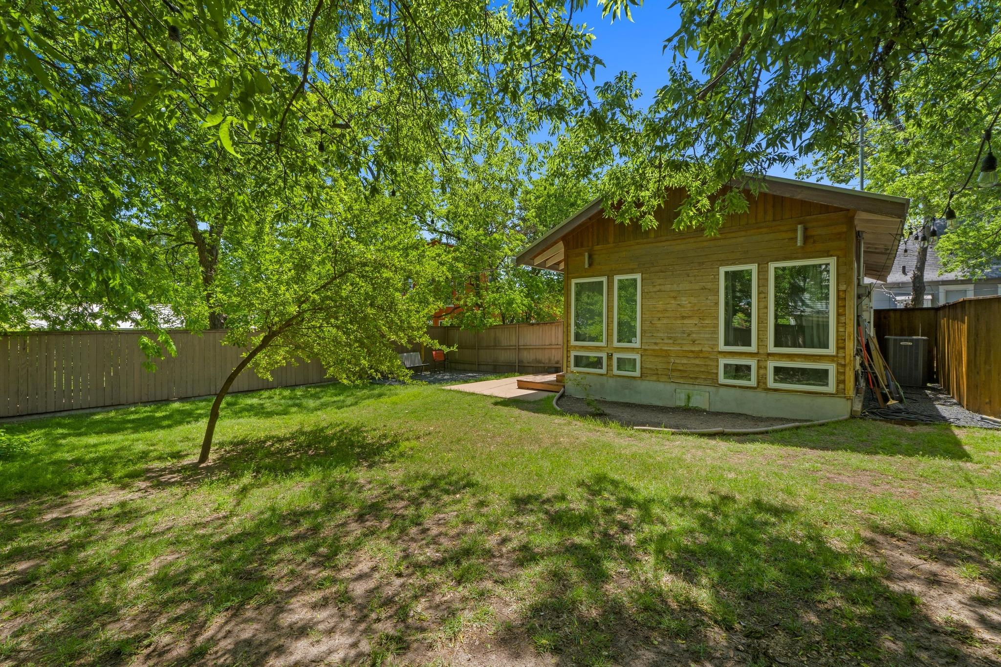 504 E 38 1/2 ST 504, 504B, 506