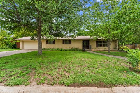 1011 N Vanderveer ST Burnet TX 78611