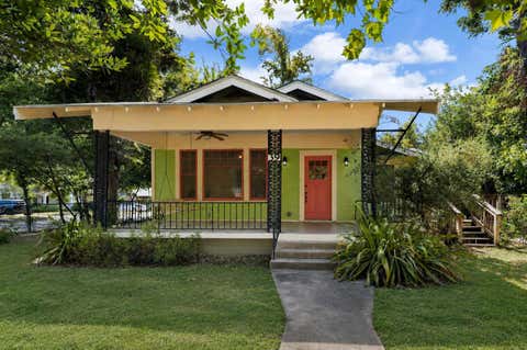 Photo of 39 Chalmers Ave, Austin, TX 78702 (MLS # 2612699)