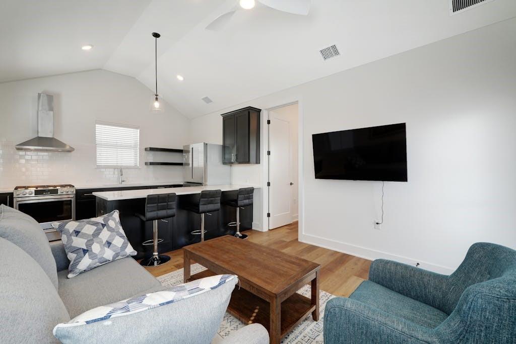 3128 Chennault ST Unit B