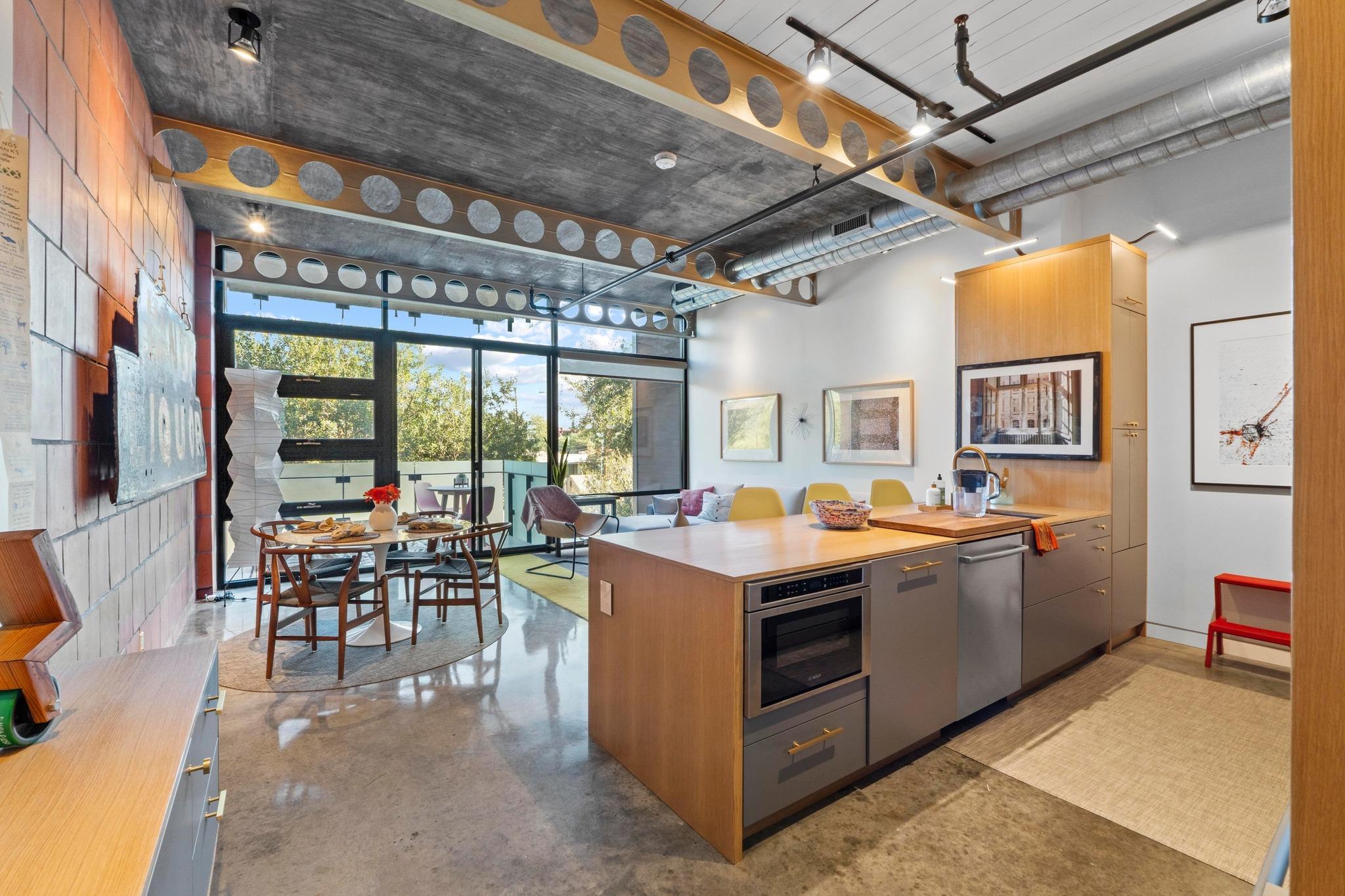1401 Eva ST 204