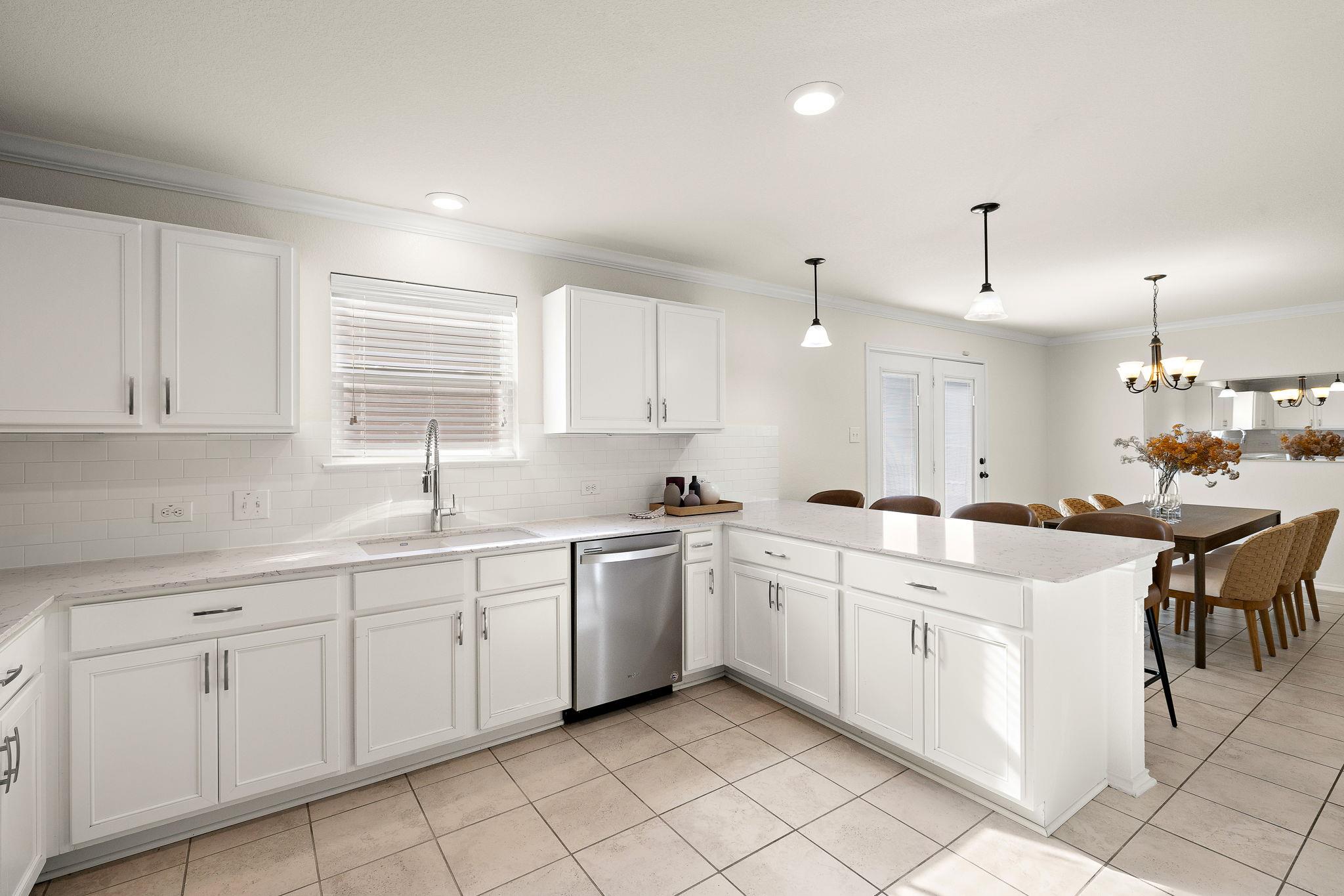 13607 Abraham Lincoln ST