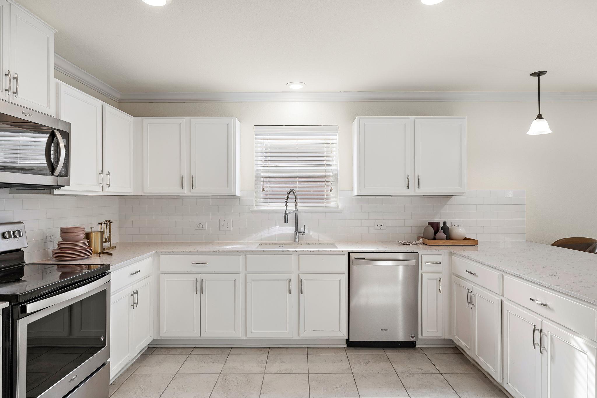 13607 Abraham Lincoln ST