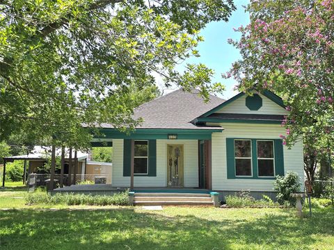 429 N Main ST Rockdale TX 76567