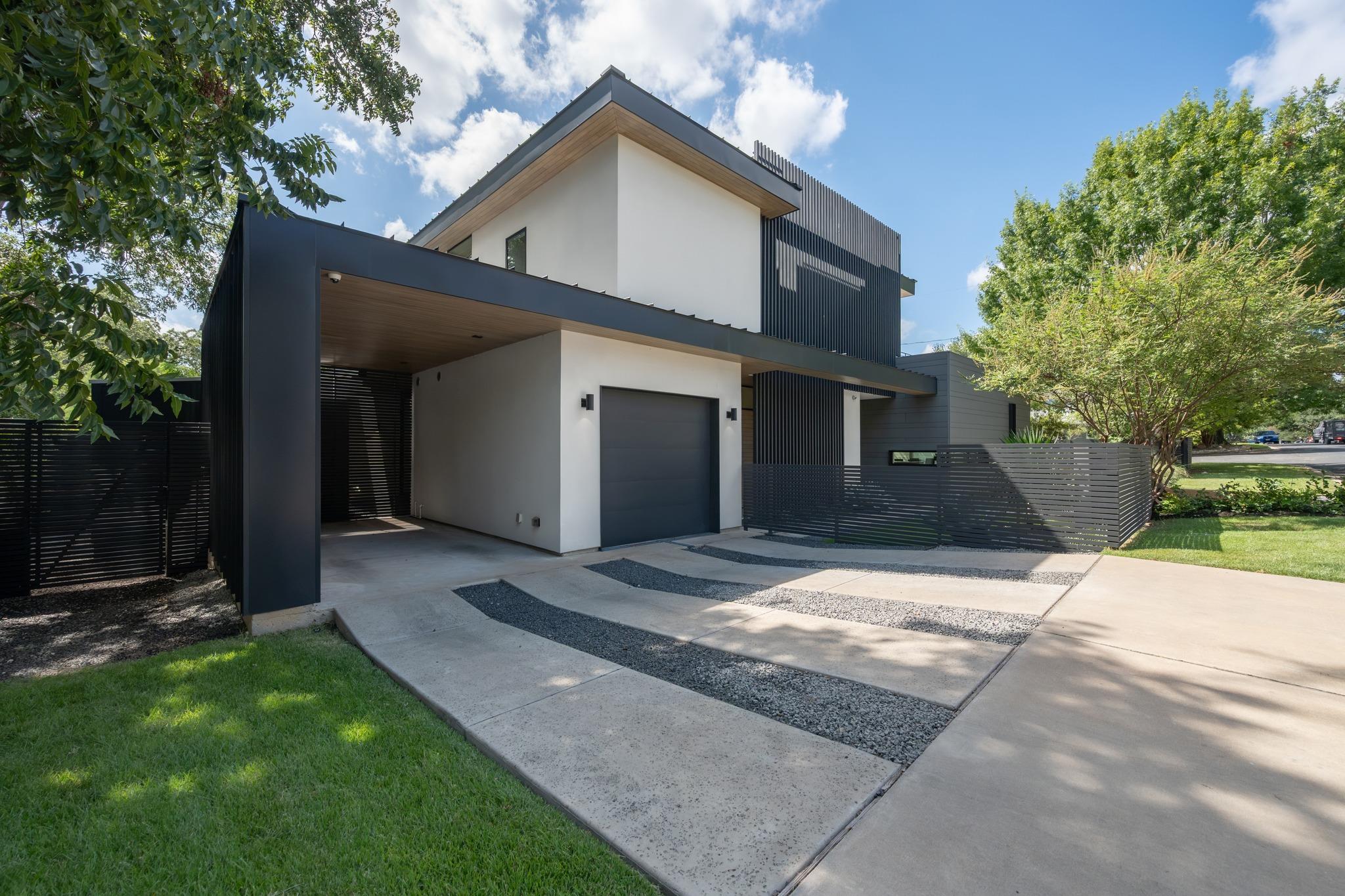 1107 Folts Ave