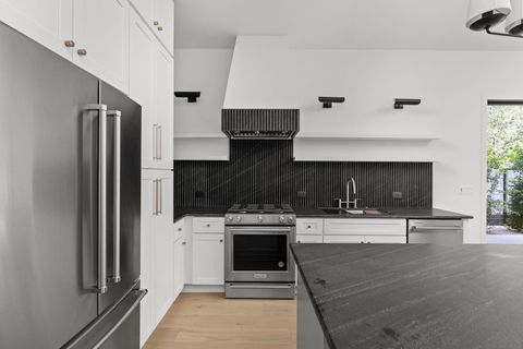 Tiny photo for 501 E 50th St, Austin, TX 78751 (MLS # 1226619)