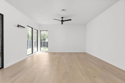 Tiny photo for 501 E 50th St, Austin, TX 78751 (MLS # 1226619)