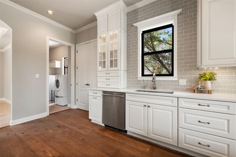 Tiny photo for 27 Autumn Oaks DR, The Hills, TX 78738 (MLS # 9797314)