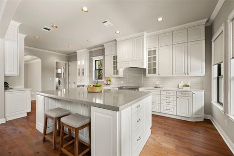 Tiny photo for 27 Autumn Oaks DR, The Hills, TX 78738 (MLS # 9797314)