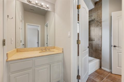 Tiny photo for 27 Autumn Oaks DR, The Hills, TX 78738 (MLS # 9797314)