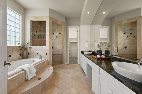 Tiny photo for 27 Autumn Oaks DR, The Hills, TX 78738 (MLS # 9797314)