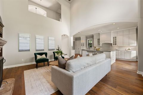 Tiny photo for 27 Autumn Oaks DR, The Hills, TX 78738 (MLS # 9797314)