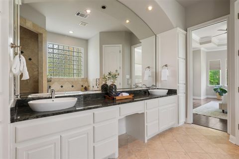Tiny photo for 27 Autumn Oaks DR, The Hills, TX 78738 (MLS # 9797314)