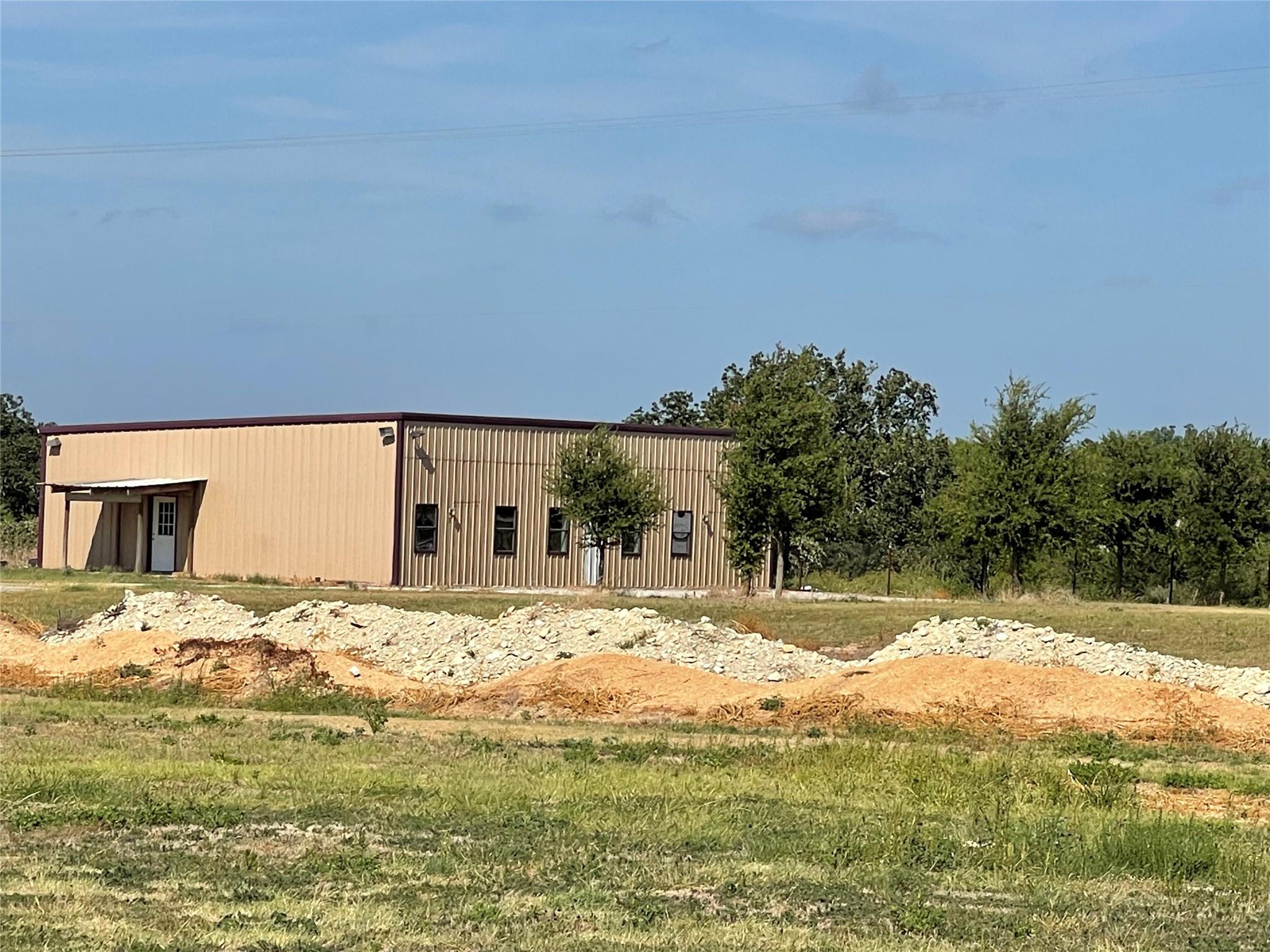 301 Highway 290 E