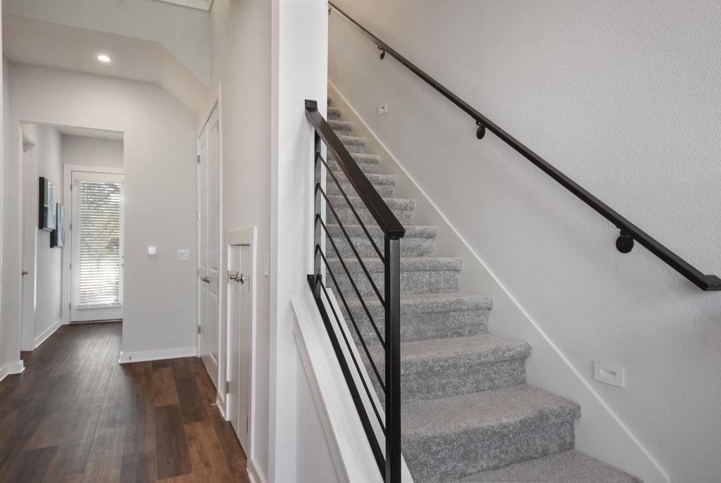 12001 Vista Parke DR NW 1104