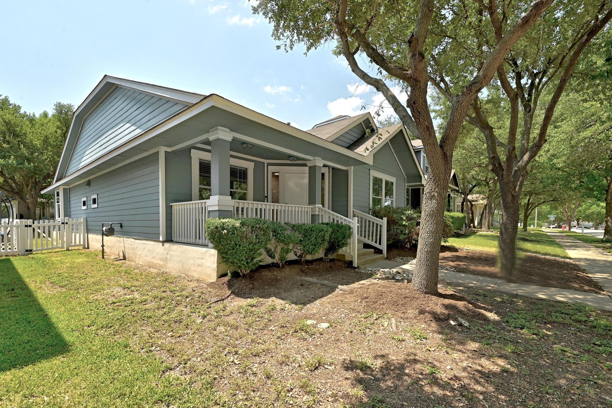 1006 Peyton PL