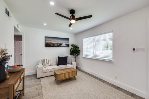 Tiny photo for 1200 E 52nd ST #204, Austin, TX 78723 (MLS # 4918607)