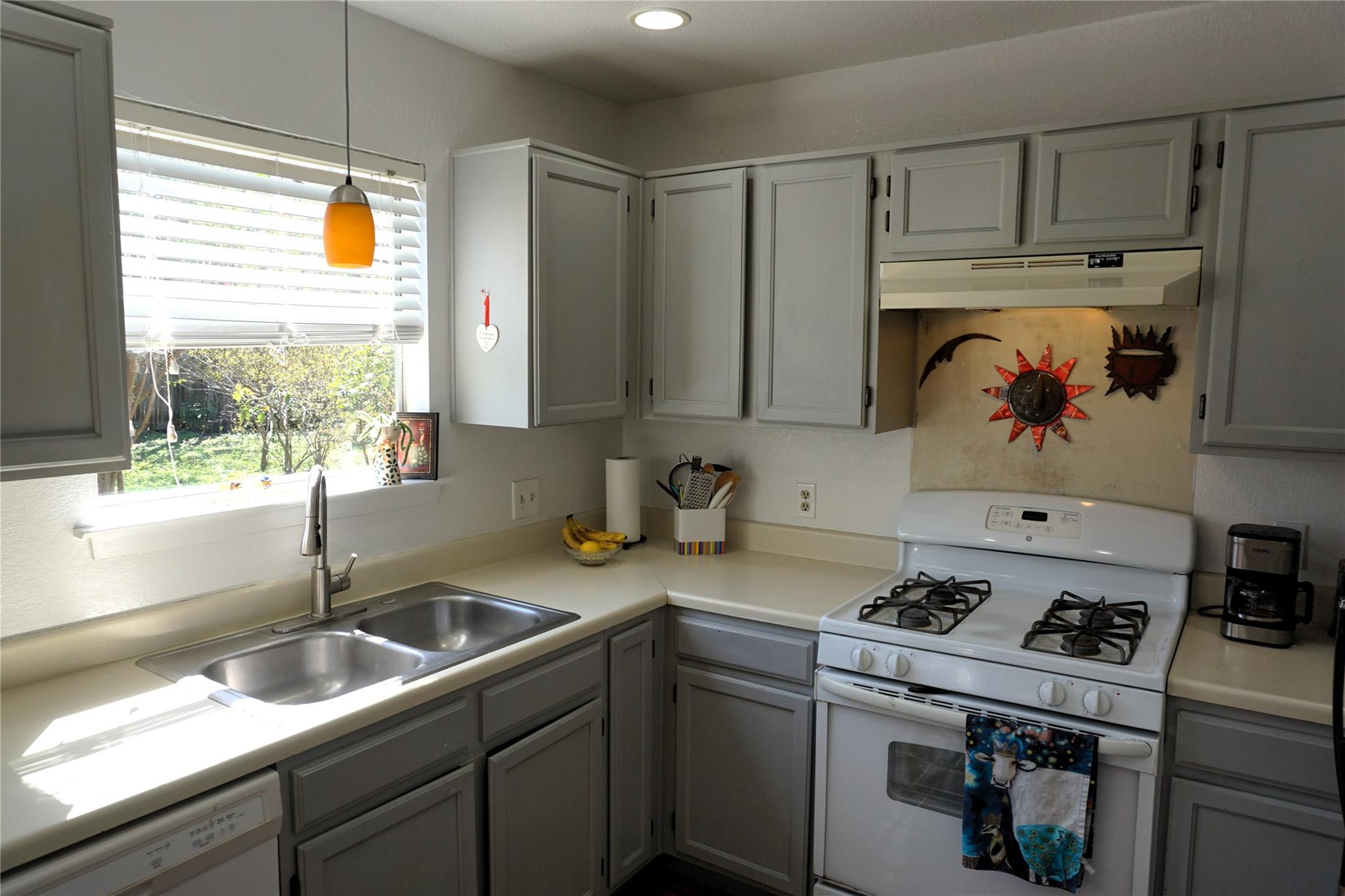 1904 Birds Nest CT