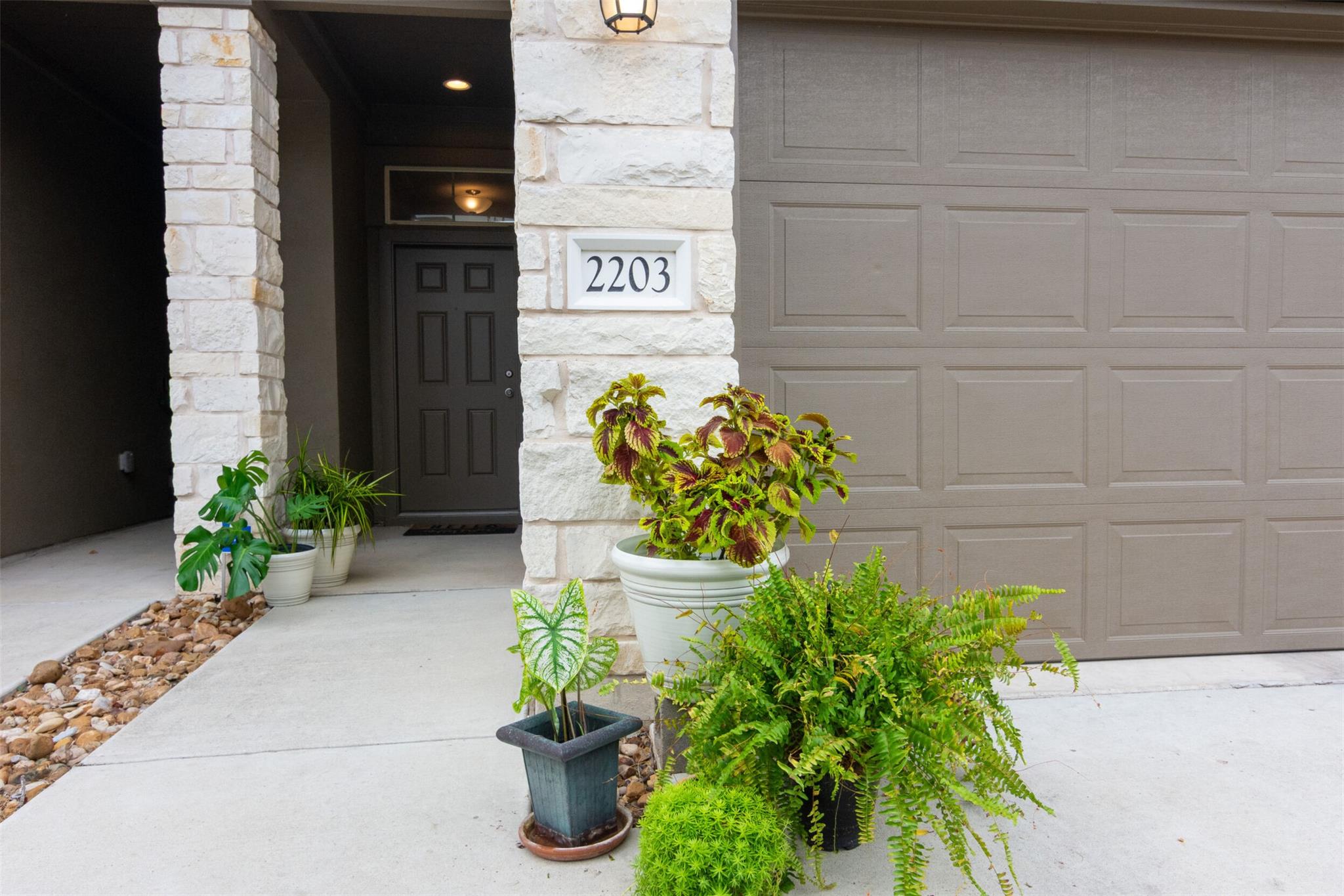 2880 Donnell DR 2203