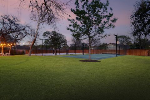 2704 Greenlee DR Austin TX 78703