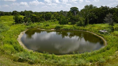 Photo of 7221 W Old Lockhart RD, Muldoon, TX 78949 (MLS # 8315645)