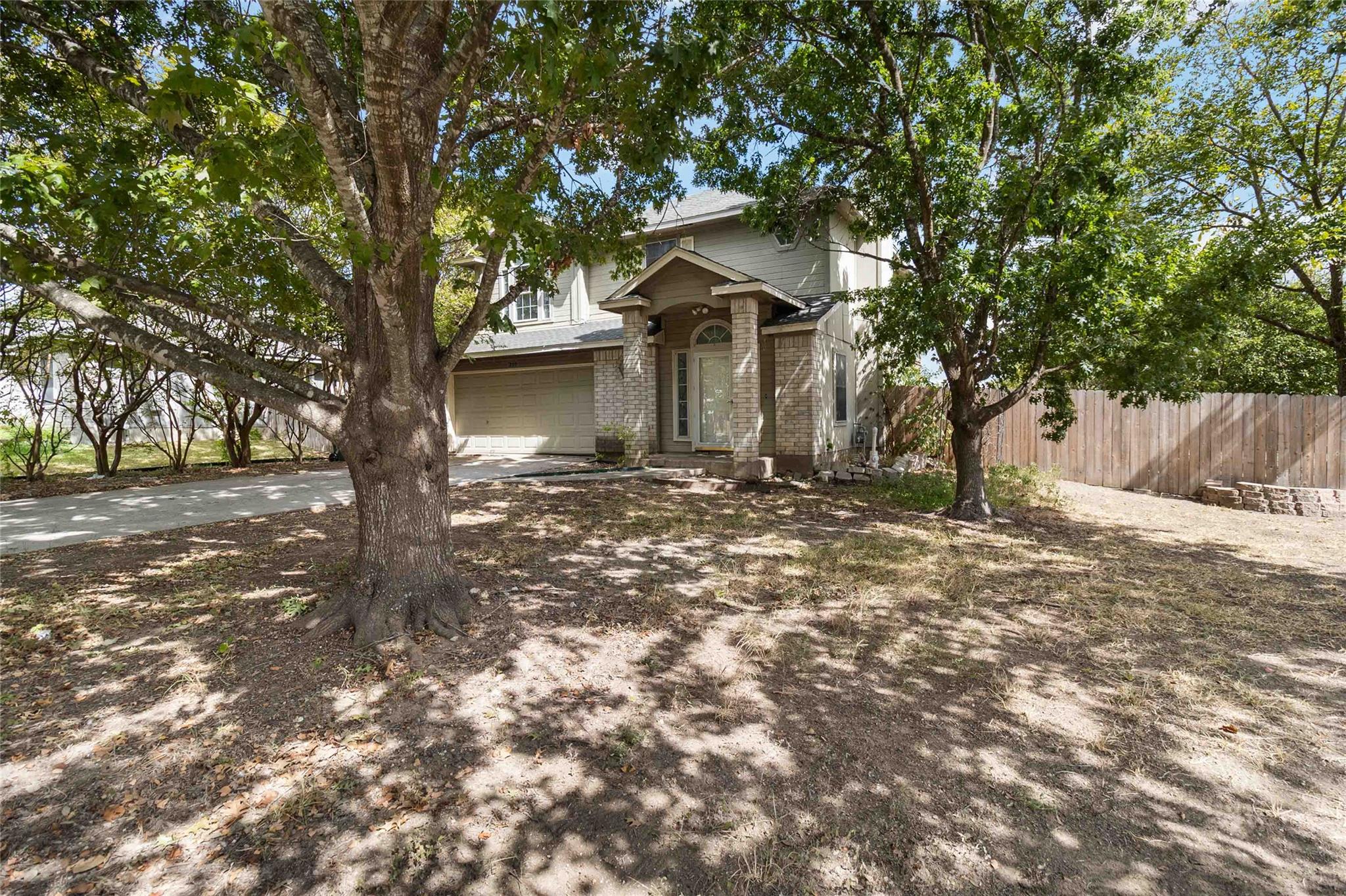 210 Briarstone DR
