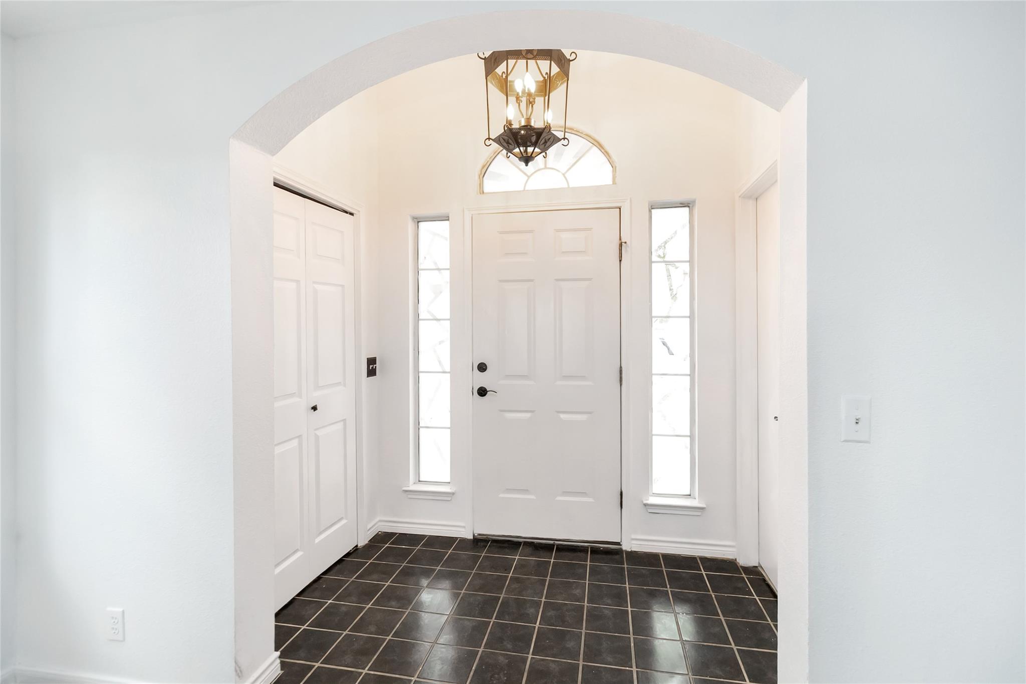 210 Briarstone DR