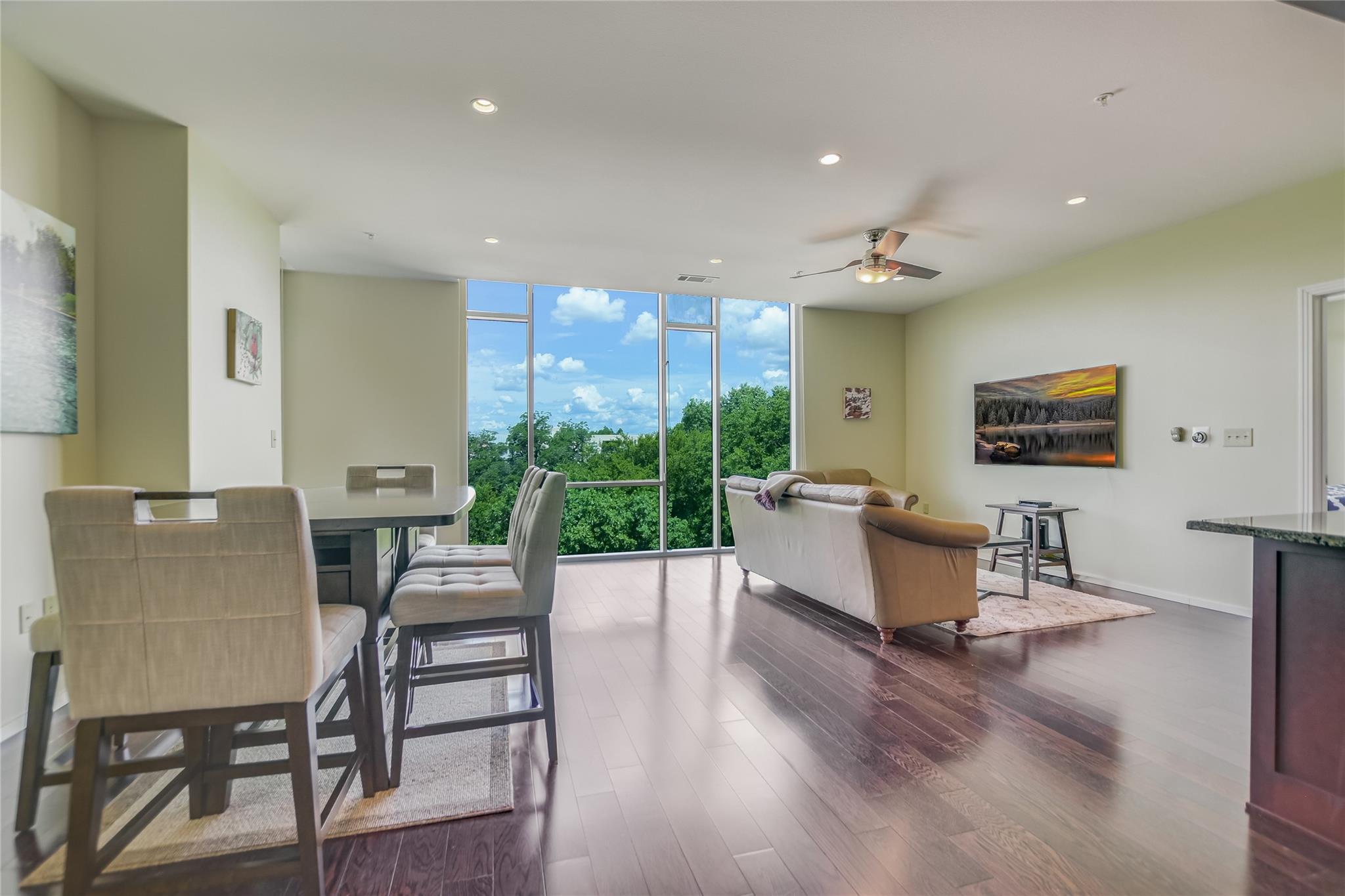 1600 Barton Springs RD 3504