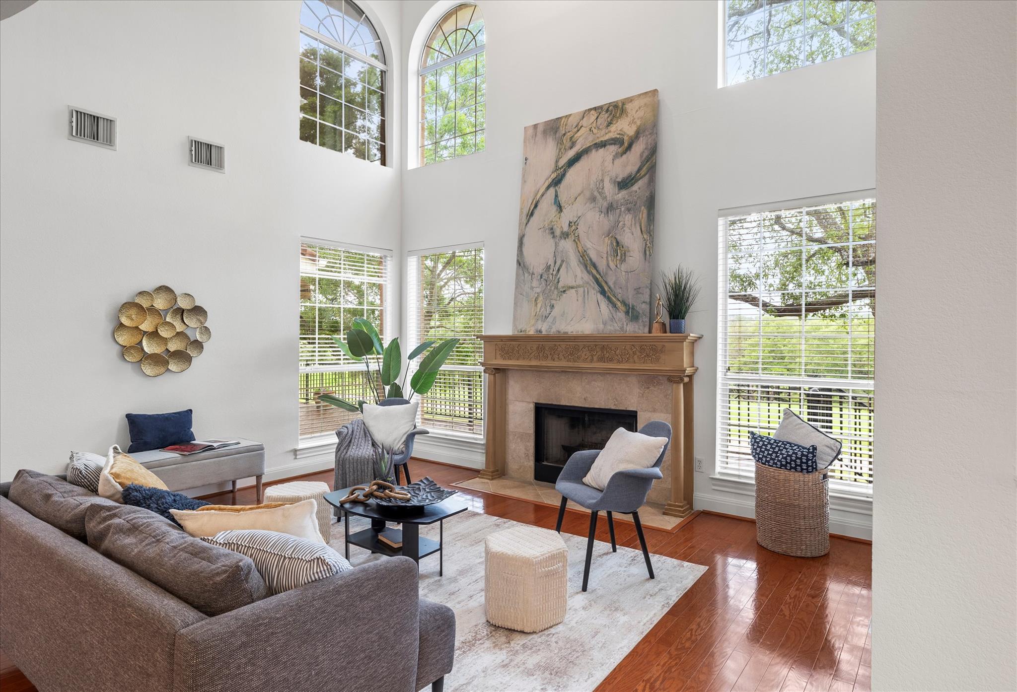37 Waterfall DR
