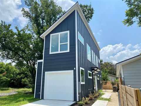 2500 Sweeney LN B - Back House Austin TX 78723