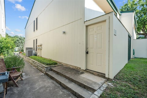 Tiny photo for 6718 Silvermine DR #302, Austin, TX 78736 (MLS # 7836197)