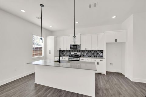 Tiny photo for 1106 Begonia TER #1, Austin, TX 78741 (MLS # 6484850)