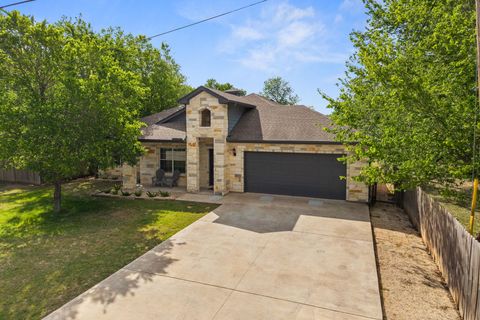 Photo of 139 Waikakaaua DR, Bastrop, TX 78602 (MLS # 4157010)