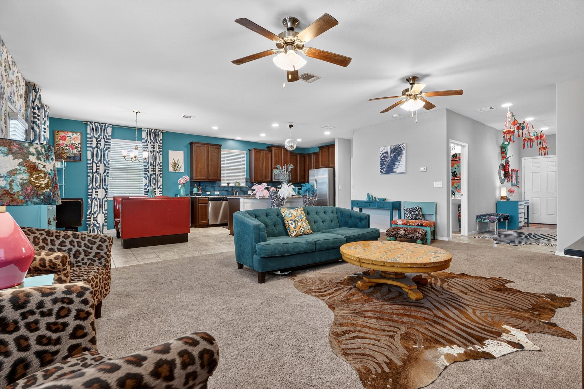 266 Twisted Oaks LN