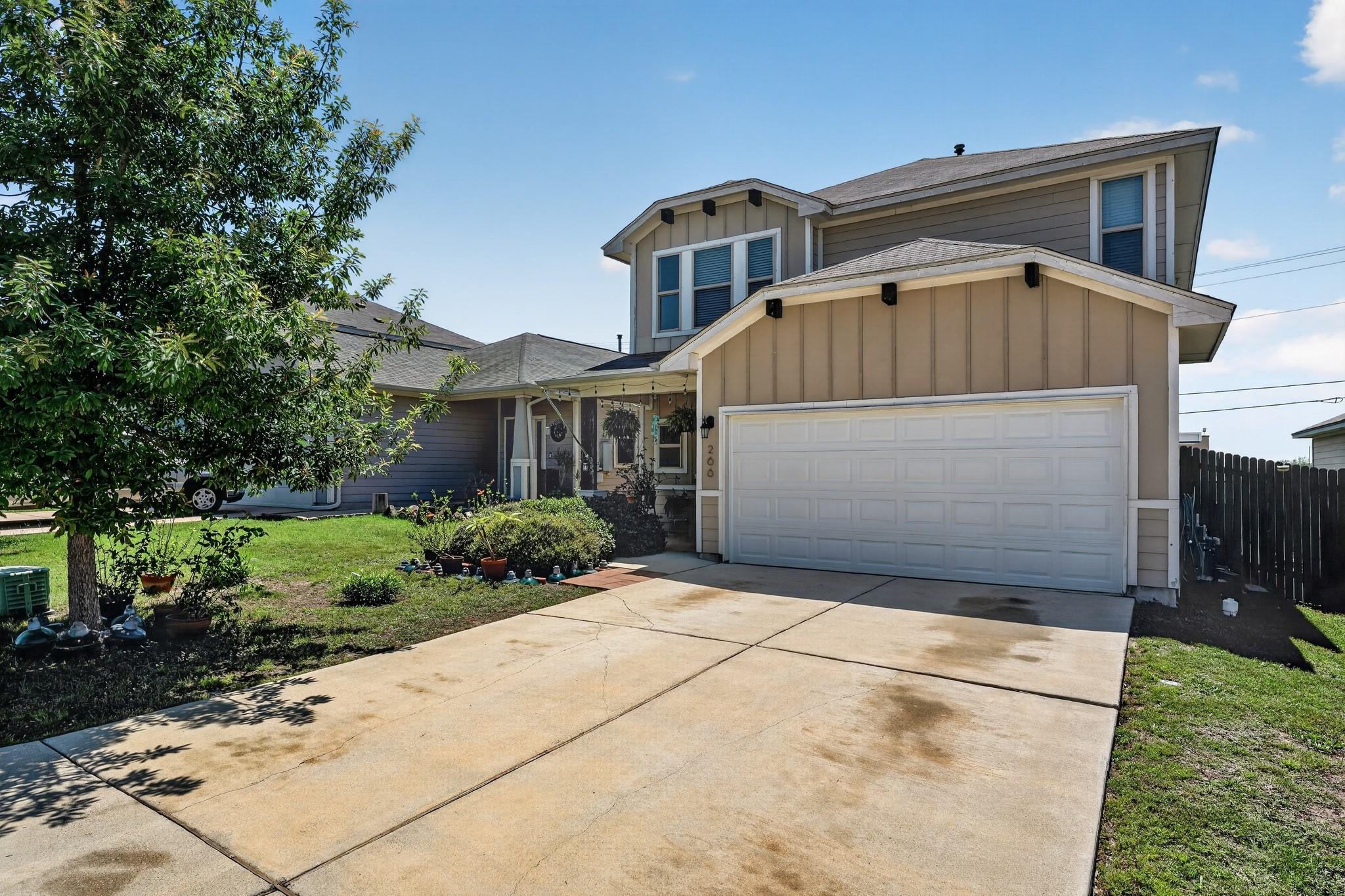 266 Twisted Oaks LN