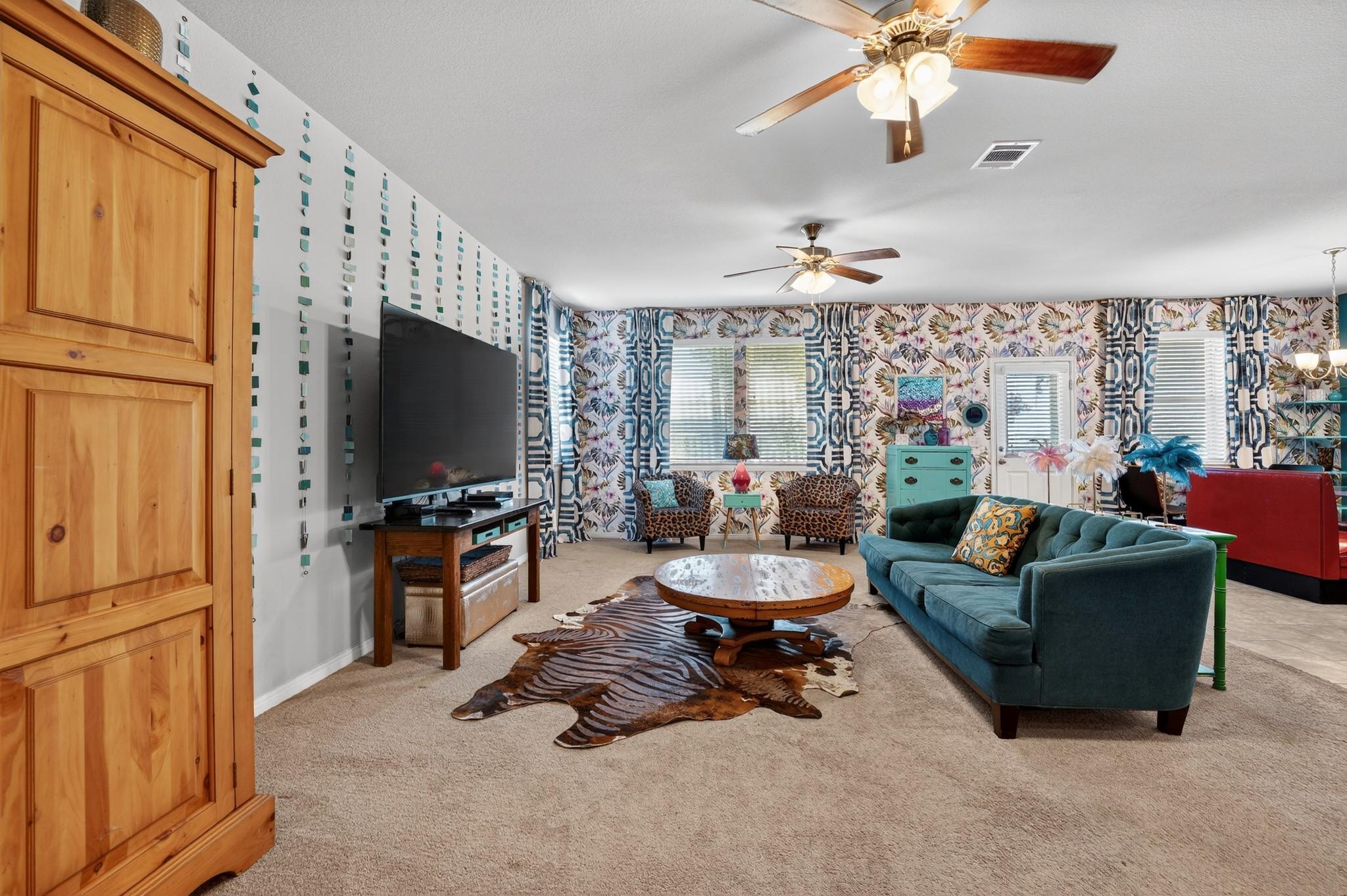 266 Twisted Oaks LN