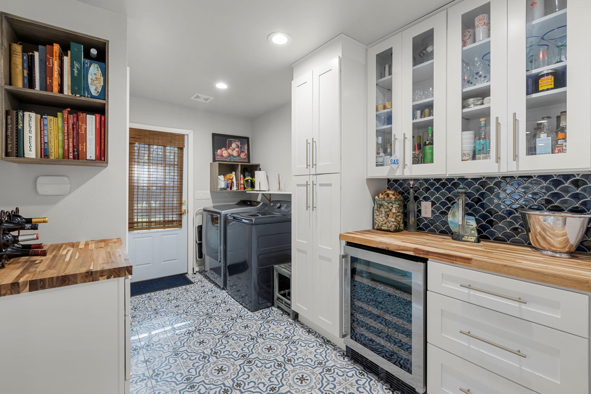 4507 Balcones Woods DR