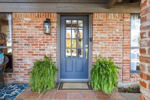 Tiny photo for 4507 Balcones Woods DR, Austin, TX 78759 (MLS # 2631045)