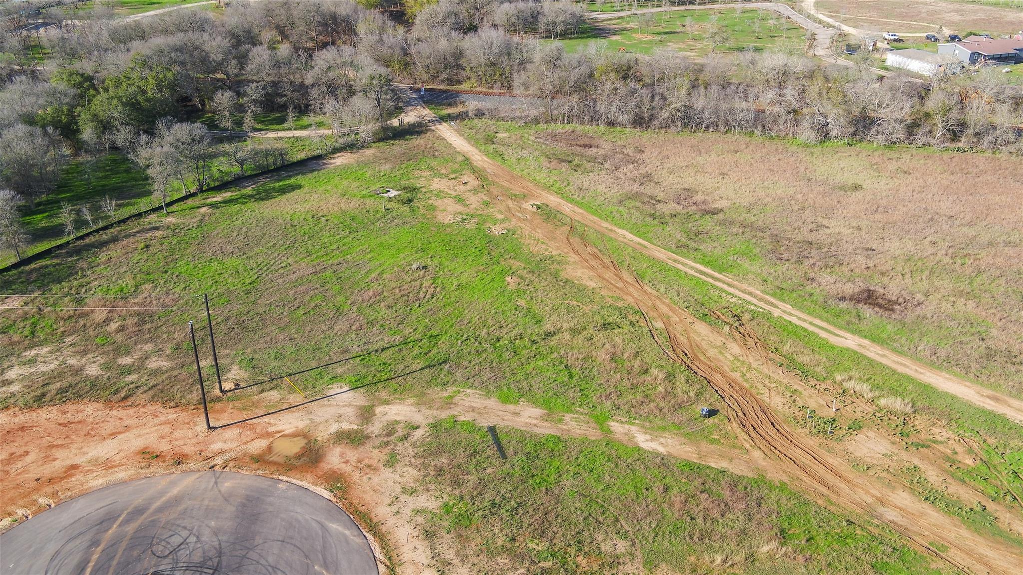 Photo 1 of 5 — 170 GRACE LN, Dale, TX 78616