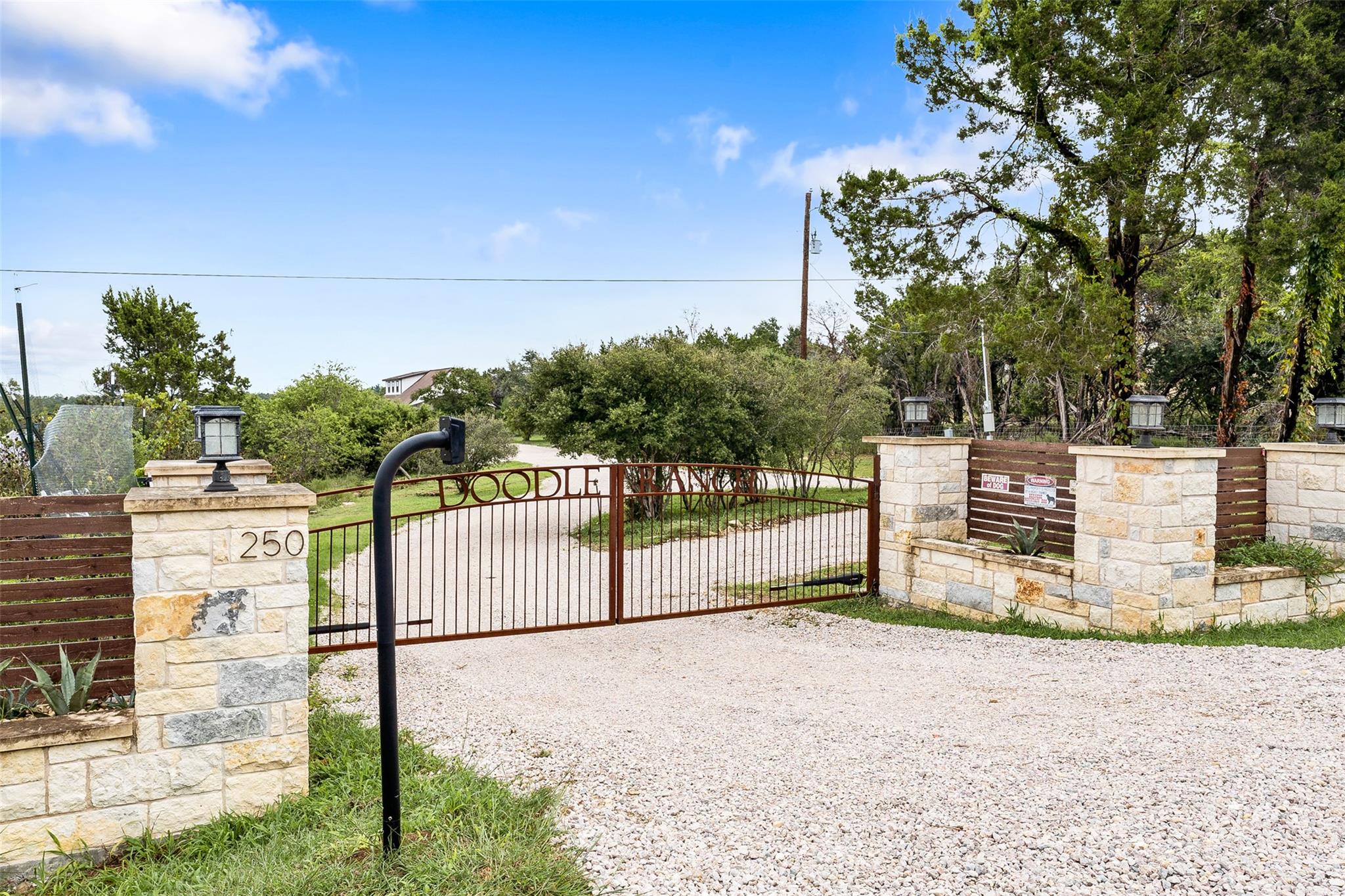 250 Kothmann RD