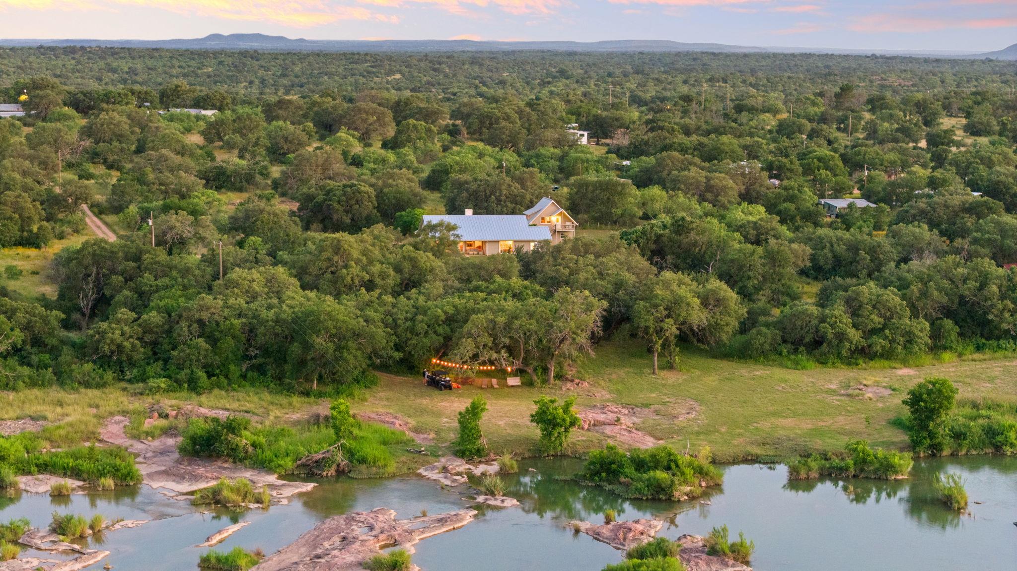 Photo 1 of 40 — 11643 W Ranch Road 152, Llano, TX 78643