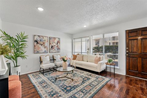 6910 Hart LN 203 Austin TX 78731