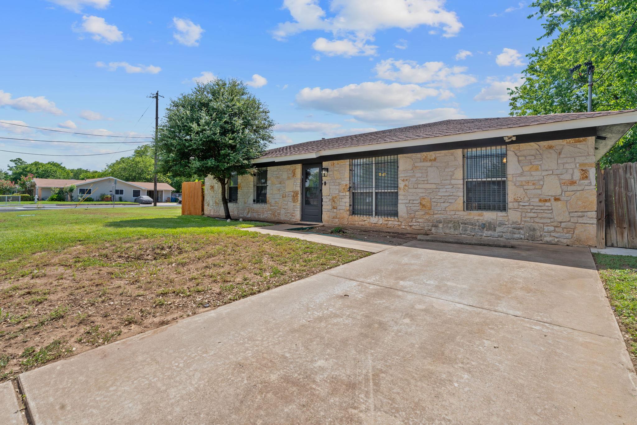 1102 Gardner RD