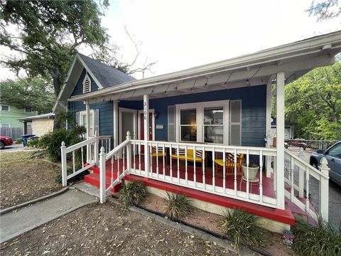 Photo of 3106 Robinson Ave, Austin, TX 78722 (MLS # 2665547) Photo of 3106 Robinson Ave, Austin, TX 78722 (MLS # 2665547)