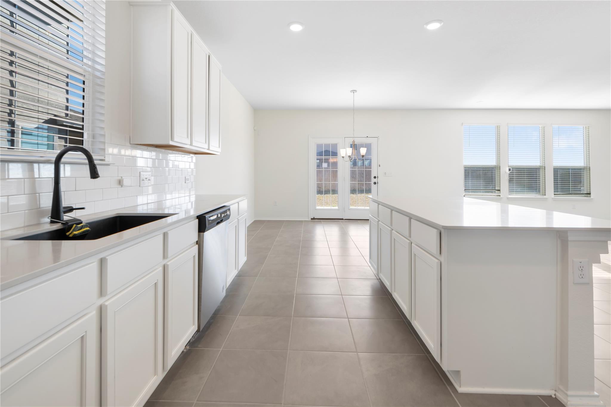 18501 Spotted Eagle LN