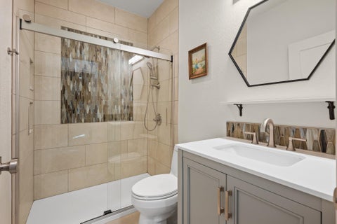 Tiny photo for 112 Los Altos DR, Lakeway, TX 78734 (MLS # 6015493)