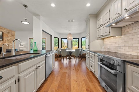 Tiny photo for 112 Los Altos DR, Lakeway, TX 78734 (MLS # 6015493)