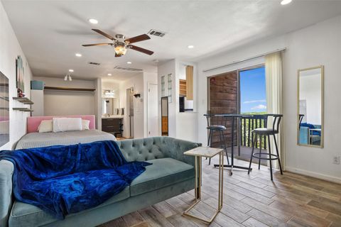Photo of 6903 Deatonhill DR #15, Austin, TX 78745 (MLS # 3929281)