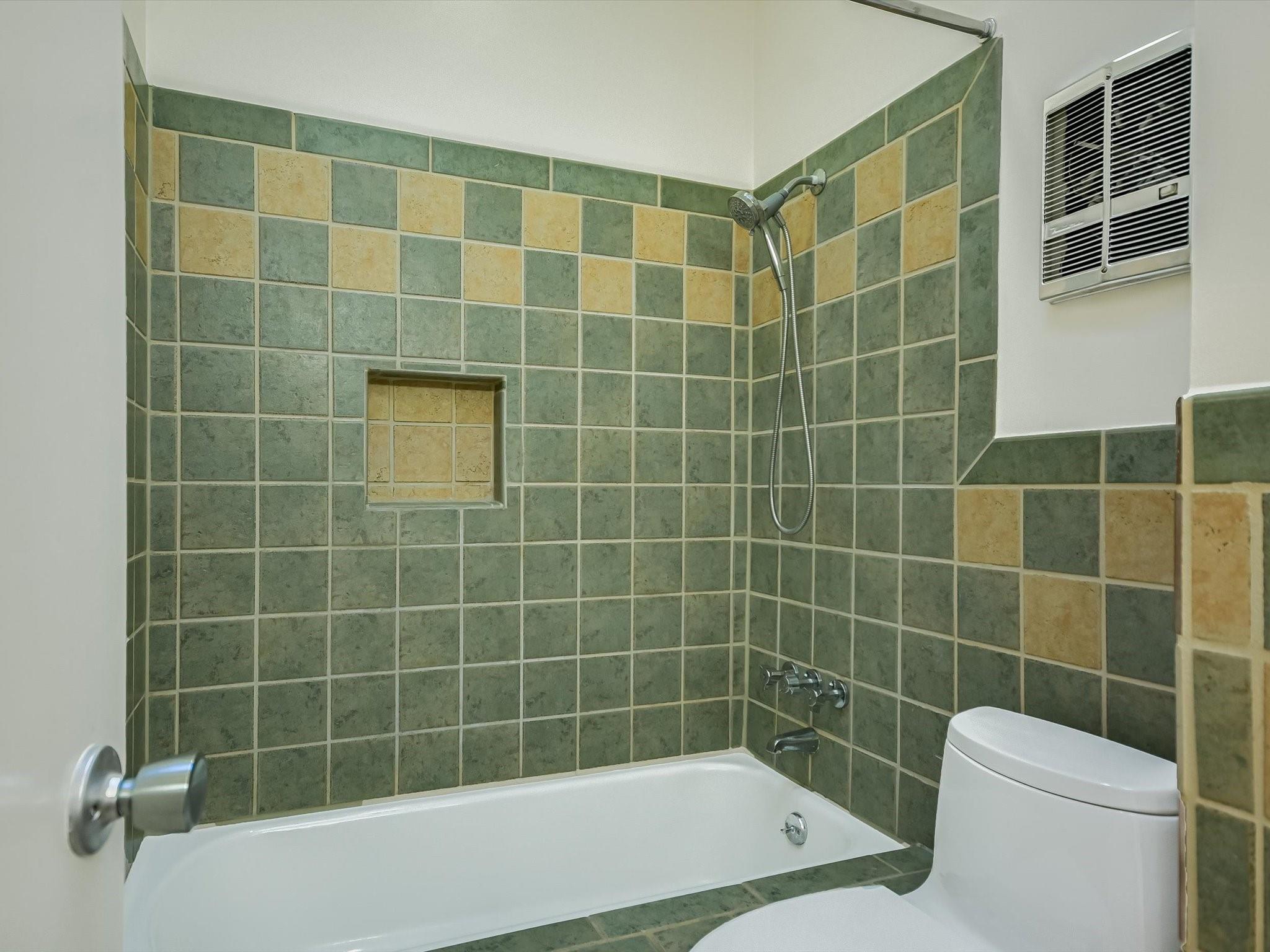 Austin, Texas 78704, United States, 4 Bedrooms Bedrooms, ,2 BathroomsBathrooms,Residential,Pending,44009