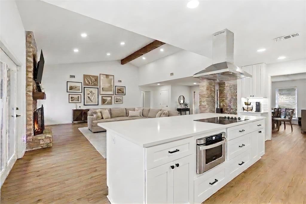 308 Ashwood LN